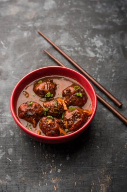 Soslu sebze veya tavuk Mançurya - Popüler indo Çin gıda