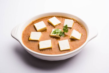Paneer tereyağı masala veya Panir makhanwala, bir kase servis. seçici odaklama