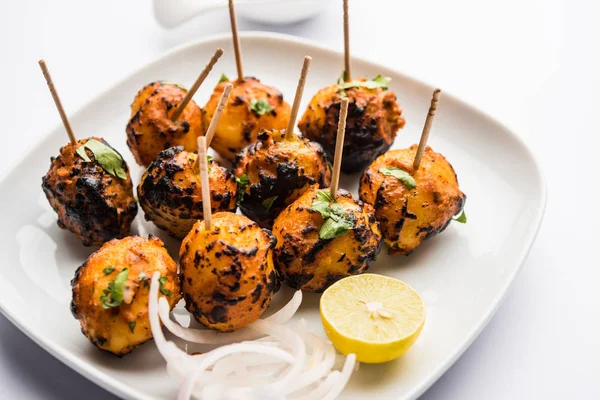 Aloo Tandoori Son Patatas Asadas Con Especias Indias Aperitivo Fiesta —  Fotos de Stock