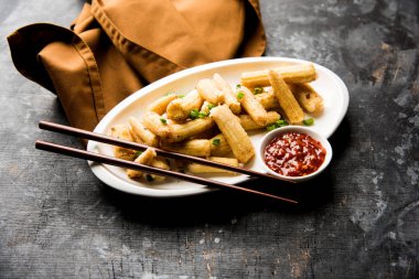 Bebek Mısır Mançurya kuru - popüler Hindi-çin başlangıç tarifi. seçici odaklama