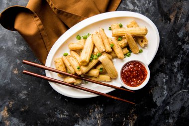 Bebek Mısır Mançurya kuru - popüler Hindi-çin başlangıç tarifi. seçici odaklama