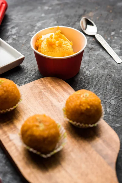 Bundi / Motichoor Dondurma Hindistan' dan hint geleneksel tatlı motichur laddoo ile Dondurma bir füzyon, seçici odak