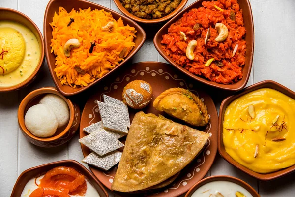 Group Indian Sweet Mithai Terracotta Bowl — Stock Photo, Image