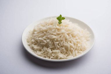 Bombay sohbet gıda grubu golgappa / panipuri, bhel-puri, sev-poori, dahipuri, Ragda pattice, raj kachori vb seçici odak içerir