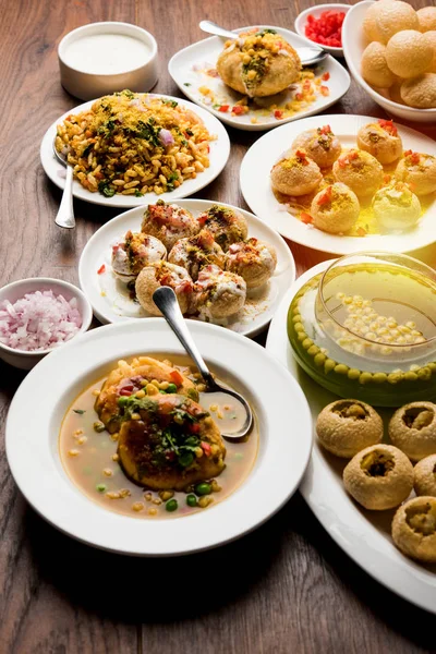 Grupo Bombay Comida Chat Incluye Golgappa Panipuri Bhel Puri Sev — Foto de Stock