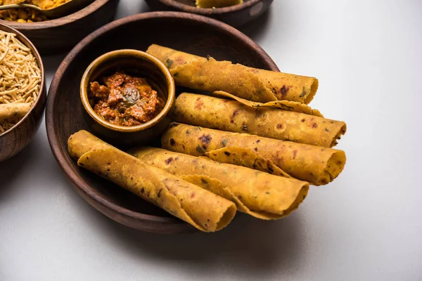 Grupo Bocadillos Gujarati Como Jalebi Fafda Thepla Khaman Dhokla Aloo — Foto de Stock