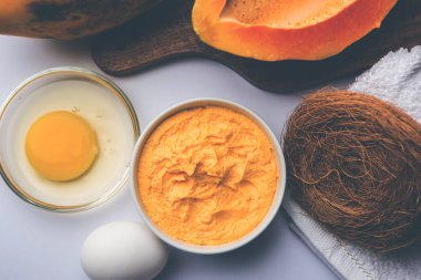 Akne tedavisi için Papaya Yüz maskesi, seçici odak