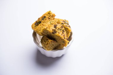 Handvo / handwa Gujarat, Hindistan kökenli bir sebze kek. seçici odaklama