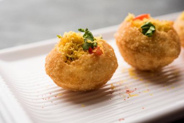 Sev puri - Hint çerez ve chaat bir tür. Maharashtra mumbai / pune popüler. bu bir yol kenarında gıda da restoranlarda bir başlangıç olarak görev