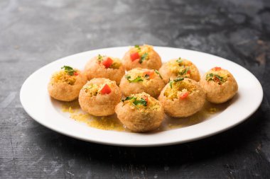 Sev puri - Hint çerez ve chaat bir tür. Maharashtra mumbai / pune popüler. bu bir yol kenarında gıda da restoranlarda bir başlangıç olarak görev
