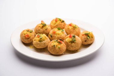 Sev puri - Hint çerez ve chaat bir tür. Maharashtra mumbai / pune popüler. bu bir yol kenarında gıda da restoranlarda bir başlangıç olarak görev