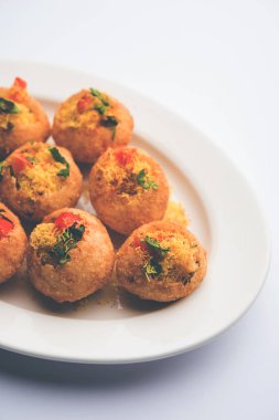 Sev puri - Hint çerez ve chaat bir tür. Maharashtra mumbai / pune popüler. bu bir yol kenarında gıda da restoranlarda bir başlangıç olarak görev
