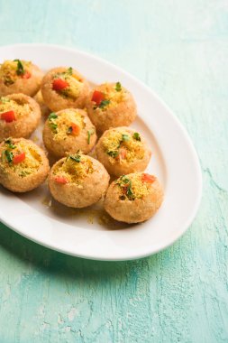 Sev puri - Hint çerez ve chaat bir tür. Maharashtra mumbai / pune popüler. bu bir yol kenarında gıda da restoranlarda bir başlangıç olarak görev
