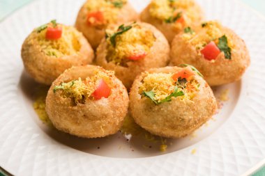 Sev puri - Hint çerez ve chaat bir tür. Maharashtra mumbai / pune popüler. bu bir yol kenarında gıda da restoranlarda bir başlangıç olarak görev