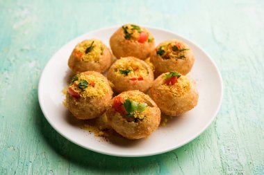Sev puri - Hint çerez ve chaat bir tür. Maharashtra mumbai / pune popüler. bu bir yol kenarında gıda da restoranlarda bir başlangıç olarak görev