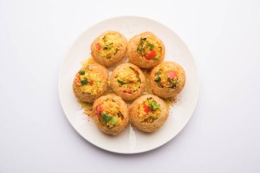 Sev puri - Hint çerez ve chaat bir tür. Maharashtra mumbai / pune popüler. bu bir yol kenarında gıda da restoranlarda bir başlangıç olarak görev