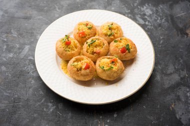 Sev puri - Hint çerez ve chaat bir tür. Maharashtra mumbai / pune popüler. bu bir yol kenarında gıda da restoranlarda bir başlangıç olarak görev