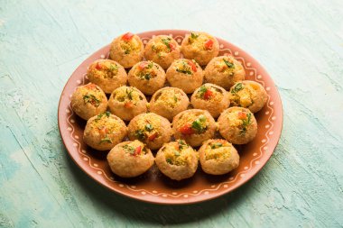 Sev puri - Hint çerez ve chaat bir tür. Maharashtra mumbai / pune popüler. bu bir yol kenarında gıda da restoranlarda bir başlangıç olarak görev