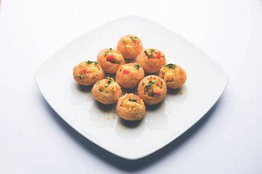 Sev puri - Hint çerez ve chaat bir tür. Maharashtra mumbai / pune popüler. bu bir yol kenarında gıda da restoranlarda bir başlangıç olarak görev