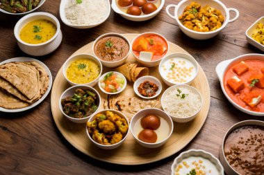 Hint gıda tabağı / Hindu Veg Thali, seçici odak