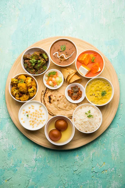 Plat Alimentaire Indien Hindou Veg Thali Focus Sélectif — Photo