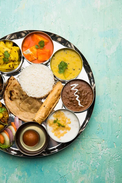 Indiase Voedsel Schotel Hindoe Veg Thali Selectieve Focus — Stockfoto