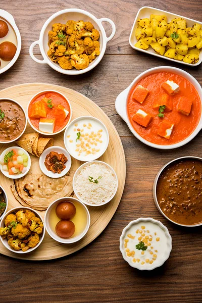 Индийская Еда Блюдо Индуистский Вег Тали Избирательный Фокус — стоковое фото