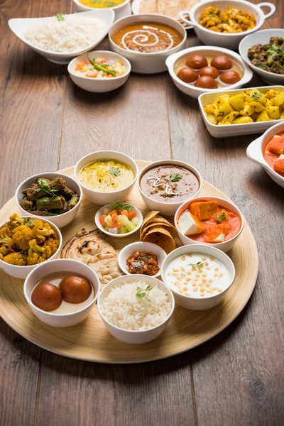 Hint Gıda Tabağı Hindu Veg Thali Seçici Odak — Stok fotoğraf