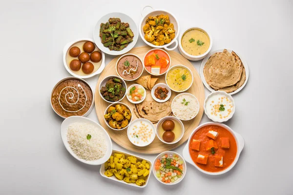 Indiai Étel Tál Hindu Veg Thali Szelektív Fókusz — Stock Fotó