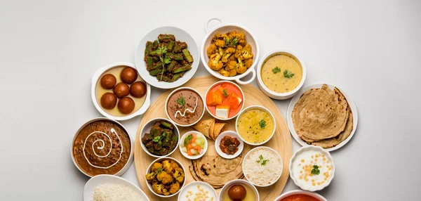 Индийская Еда Блюдо Индуистский Вег Тали Избирательный Фокус — стоковое фото