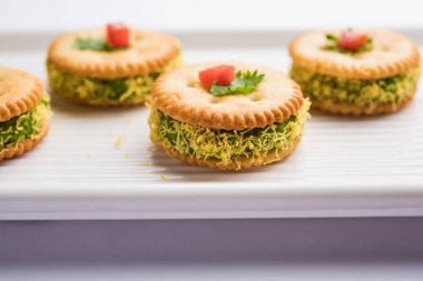 çocuklar veya misafirler için bayanlar için ev yapımı tuzlu Bisküvi sohbet veya sandviç