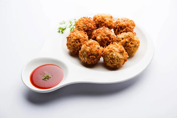 Macarrão Crocante Maggie Pakora Pakoda Uma Comida Popular Rua Indochinesa — Fotografia de Stock