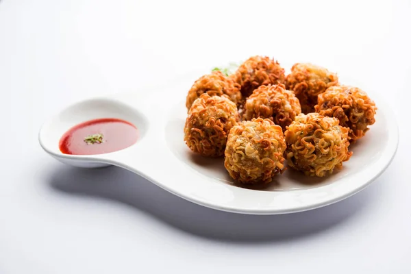 Fideos Crujientes Maggie Pakora Pakoda Una Comida Popular Calle Indochina — Foto de Stock