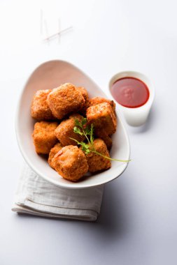 Gevrek Paneer patlamış mısır popüler bir parti snack ve bir meze olduğunu. seçici odaklama