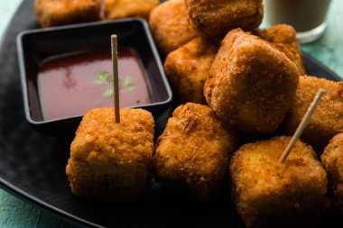 Gevrek Paneer patlamış mısır popüler bir parti snack ve bir meze olduğunu. seçici odaklama