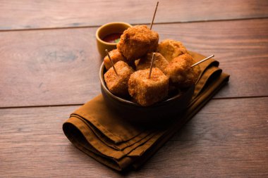 Gevrek Paneer patlamış mısır popüler bir parti snack ve bir meze olduğunu. seçici odaklama
