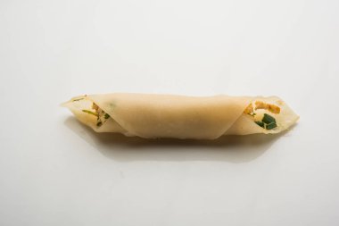 Paneer biber puro herhangi bir parti için ilginç bir başlangıç olan paneer ile doldurulmuş gevrek rulo vardır. domates ketçap ile servis edilir. seçici odaklama