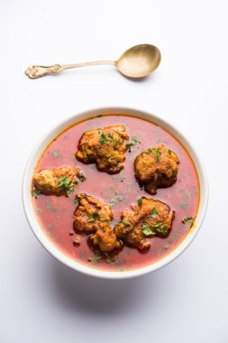 Lauki kofta Curry, bottel gourd veya Doodhi kullanılarak yapılmış, bir kase veya karahi hizmet vermektedir. seçici odak