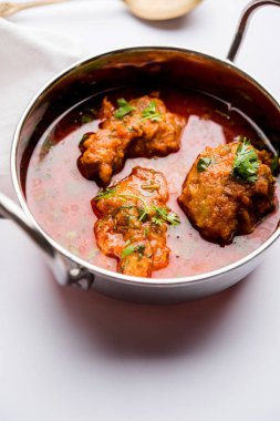 Lauki kofta Curry, bottel gourd veya Doodhi kullanılarak yapılmış, bir kase veya karahi hizmet vermektedir. seçici odak