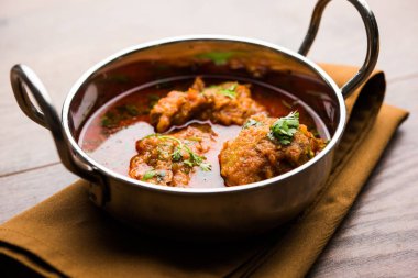 Lauki kofta Curry, bottel gourd veya Doodhi kullanılarak yapılmış, bir kase veya karahi hizmet vermektedir. seçici odak