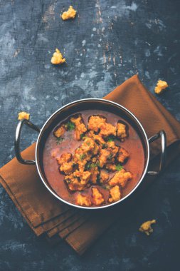 Ev de Moong Wadi veya moongwadi veya moongodi Sabzi olarak bilinen Mung dal masala vadi yaptı. Özellikle Vidarbha bölgesinden popüler bir Maharashtrian tarifi.