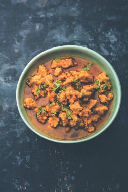 Ev de Moong Wadi veya moongwadi veya moongodi Sabzi olarak bilinen Mung dal masala vadi yaptı. Özellikle Vidarbha bölgesinden popüler bir Maharashtrian tarifi.