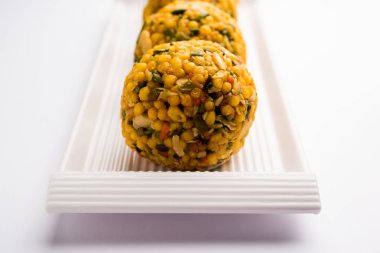 Kuru meyveler ile karışık Jumbo boondi laddu da Laddoo/ladoo/delikanlı veya tatlı köfte festivaller veya düğünler sırasında yapılan olarak biliyorum