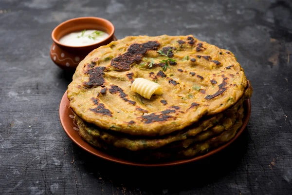 Thalipeeth Tipo Panqueca Saborosa Multi Grãos Popular Maharashtra Índia Servida — Fotografia de Stock