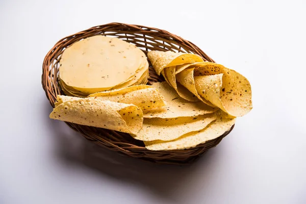 Gujarati Papad Papadum Raw Dried Form Roasted Cone Roll Flat — Stock Photo, Image