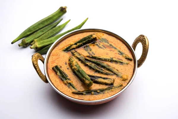 Hyderabadi Bhindi Salan Okra Salan Feito Com Dedos Femininos Ochro — Fotografia de Stock