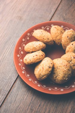 Nan khatai veya Nankhatai kuru meyve yüklü otantik bir Hint tatlı ve tuzlu yumurtasız çerez 