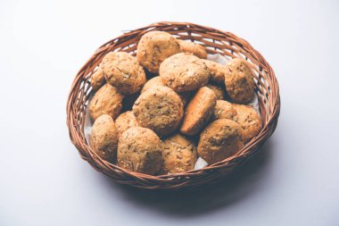 Nan khatai veya Nankhatai kuru meyve yüklü otantik bir Hint tatlı ve tuzlu yumurtasız çerez 