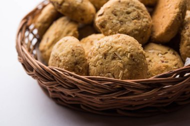 Nan khatai veya Nankhatai kuru meyve yüklü otantik bir Hint tatlı ve tuzlu yumurtasız çerez 