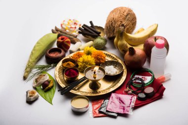 Pooja Malzeme / Puja Sahitya Hindistan Hindu Din, bir grup halinde düzenlenmiştir. seçici odaklama